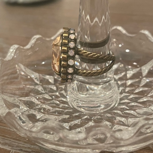 Sorrelli Oval Halo Cocktail Ring - Picture 3 of 5